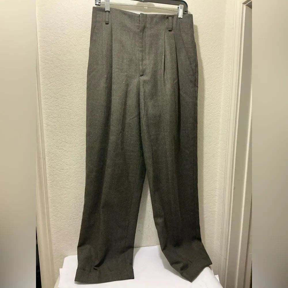 Company Ellen Tracy Sz 10 women’s 100% Wool Trousers